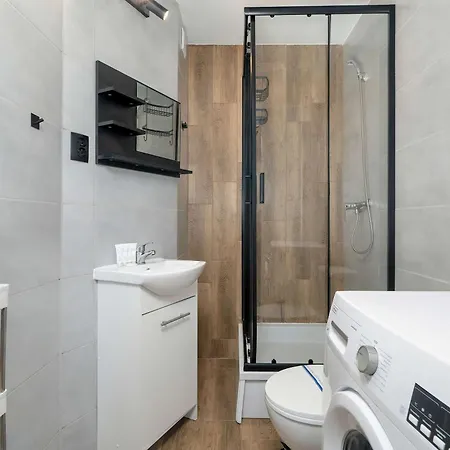 Jasne Studio Blisko Starego Browaru By Noclegi Renters