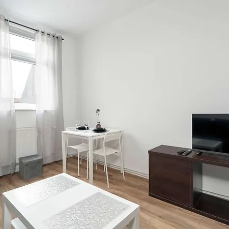 Jasne Studio Blisko Starego Browaru By Noclegi Renters *