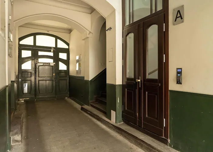 Wyjatkowe Jasne W Centrum Poznania By Renters بوزنان